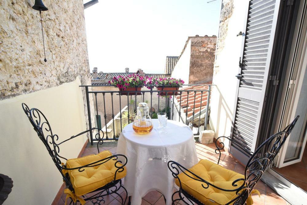 B&B Delle Erbe Calvi dellʼ Umbria Exterior foto